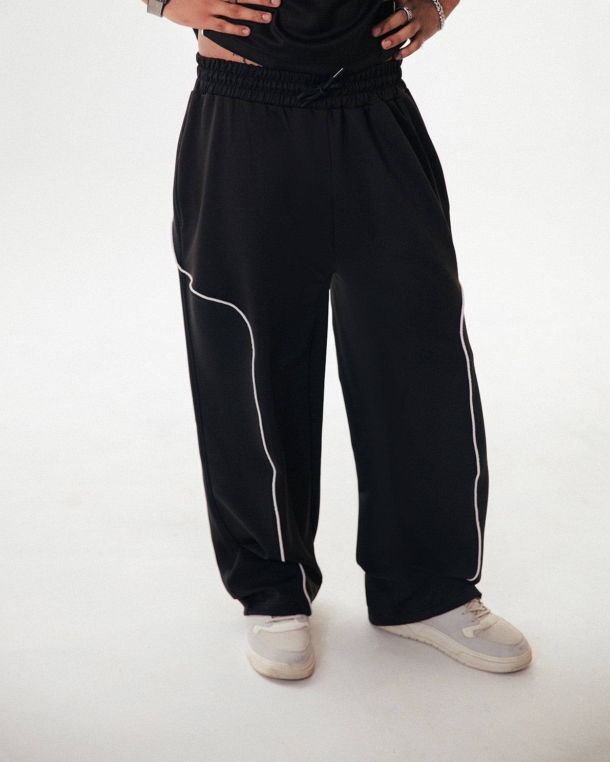 MONO STRAIGHT TROUSER – Black